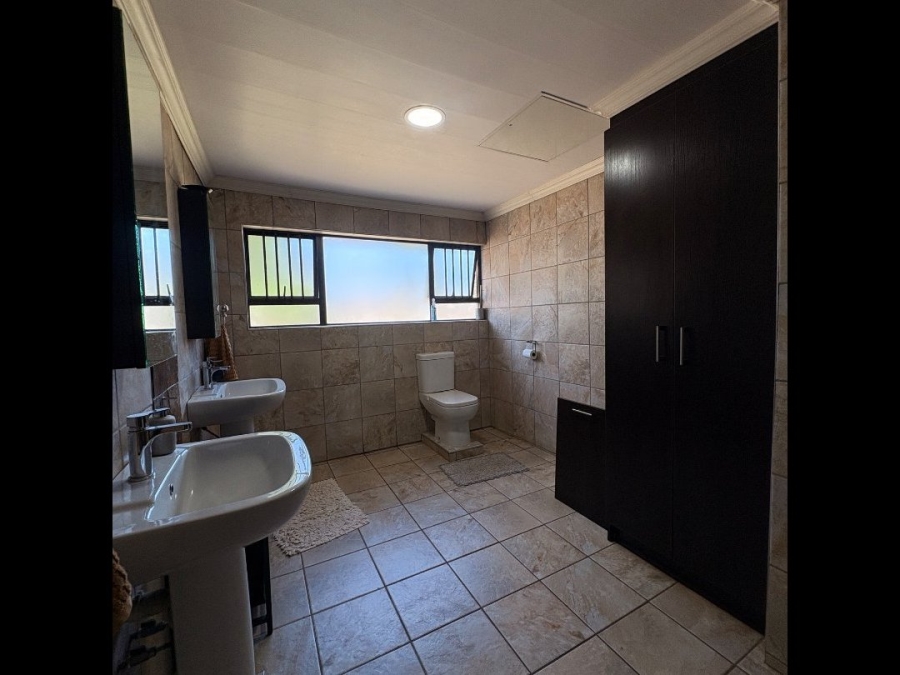 4 Bedroom Property for Sale in Stilfontein Ext 4 North West